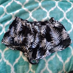 Ava Sky flowy shorts